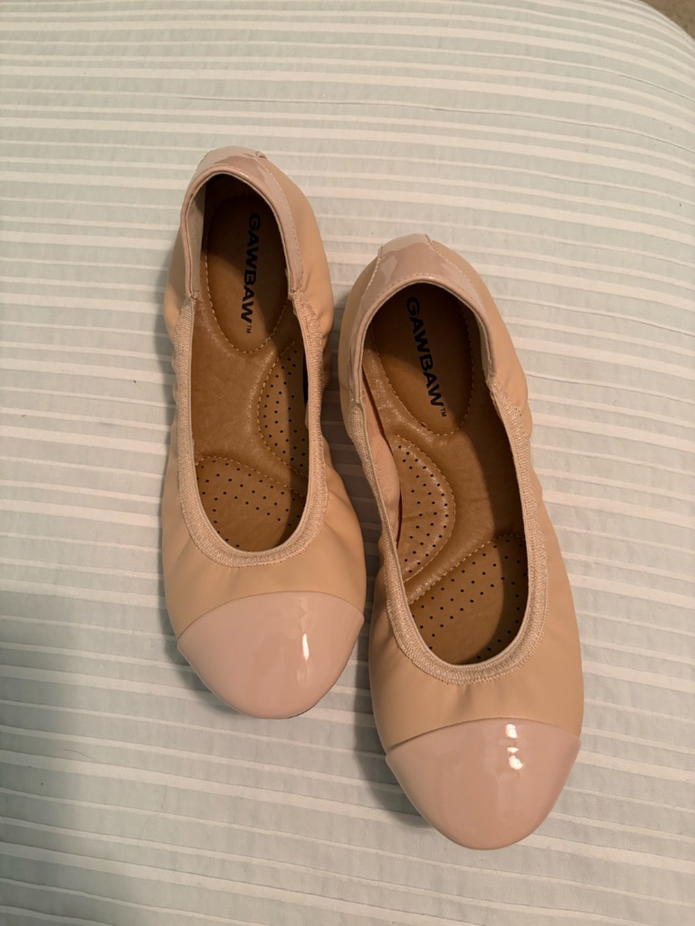 Brand NEW Nude Flats